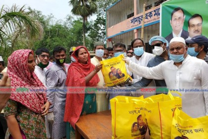 অসহায় মানুষের পাশে যুবসমাজকে দাঁড়াতে হবে : টুকু