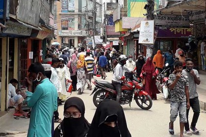 সামাজিক দূরত্ব না মানায় রাজবাড়ীতে দোকানপাট খোলার সিদ্ধান্ত বাতিল 