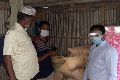 ১৮ বস্তা চাল চুরি করে মহিলা মেম্বার কারাগারে