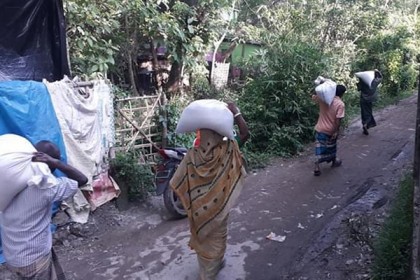 বাঁশখালীর গহীন গ্রামে এক পরিবারের উপহার যাচ্ছে ২১ হাজার ঘরে