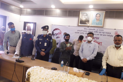নোয়াখালীতে কর্মহীন ৭৭ হাজার মানুষকে অর্থ-সহায়তা প্রদান