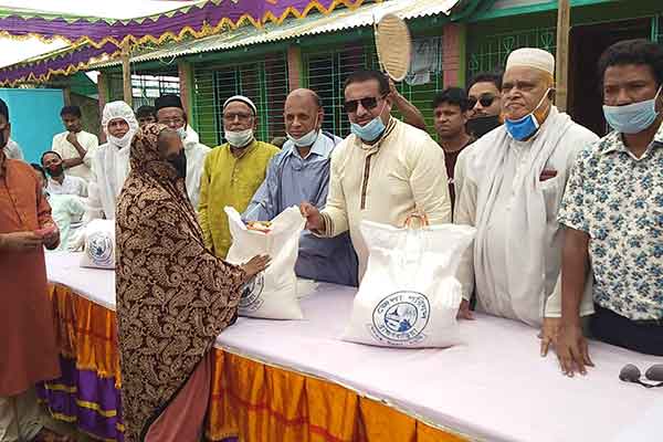 ব্রাহ্মণবাড়িয়া জেলা পরিষদের উদ্যোগে ৫ হাজার মানুষকে খাদ্য সামগ্রী বিতরণ