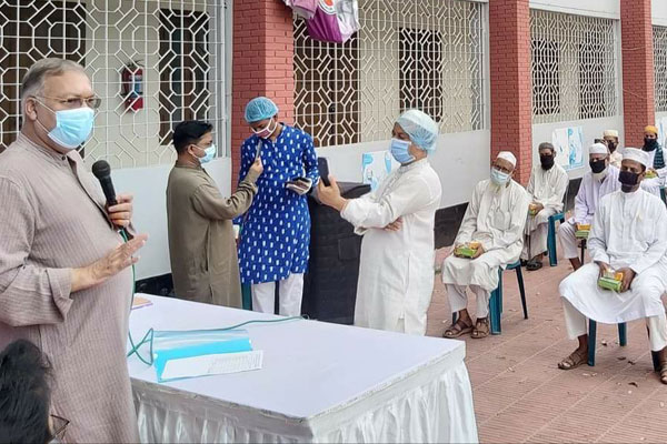 শ্রীমঙ্গলে ইমাম ও মুয়াজ্জিনদের হাতে প্রধানমন্ত্রীর উপহার তুলে দিলেন এমপি শহীদ