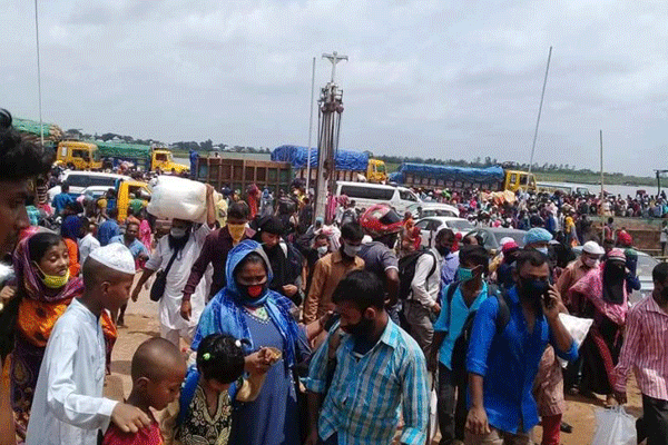 থামছে না কাঁঠালবাড়ি-শিমুলিয়া নৌরুটে যাত্রীর চাপ 

