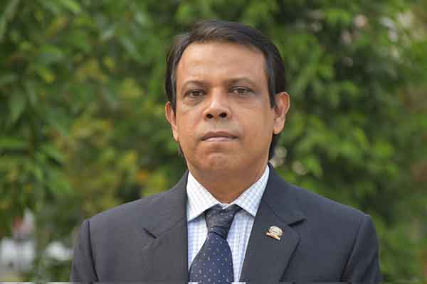 রাবি টিএসসিসি পরিচালকের গান ‘শতবর্ষেও তুমি চির মহান, চির অম্লান’ 