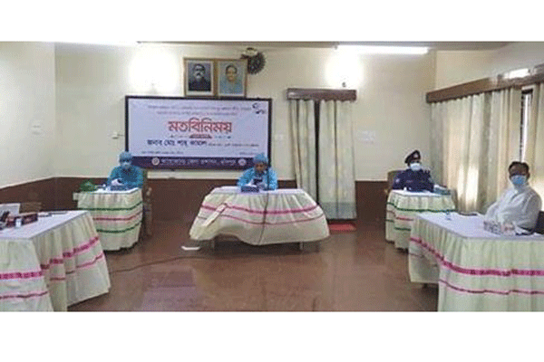 চাঁদপুরে সকল ধরনের যান্ত্রিক যানবাহন চলাচল বন্ধ

