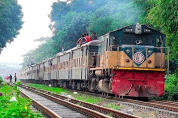 এবার ঈদের আগেই 'চলবে না' যাত্রীবাহী ট্রেন  

