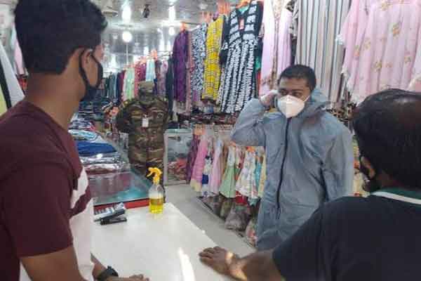 ঢাকা জেলা প্রশাসনের মোবাইল কোর্ট ও ত্রাণ বিতরণ কার্যক্রম