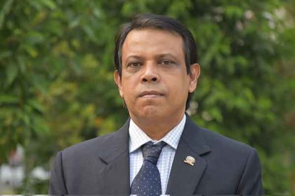 রাবি টিএসসিসি পরিচালকের গান ‘শতবর্ষেও তুমি চির মহান, চির অম্লান’ 