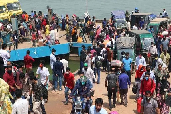 শিমুলিয়া-কাঠালবাড়িতে লঞ্চ-স্পিডবোট বন্ধ, ফেরিতে উপচেপড়া ভীড়