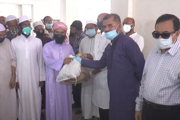 প্রত্যেকের ঘরে ত্রাণ পৌঁছে দিতে হবে: তোফায়েল