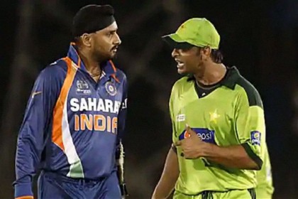 রেগে একবার রভজনকে পেটাতে গিয়েছিলেন শোয়েব!