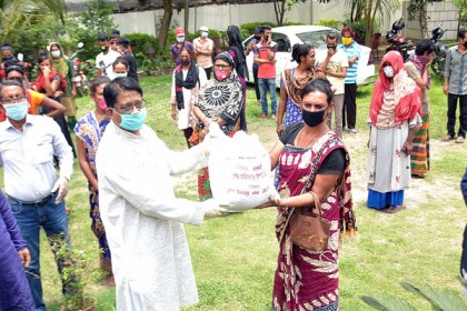 'মানবিক মূল্যবোধের বিকাশ ঘটান, অসহায়দের পাশে দাঁড়ান'