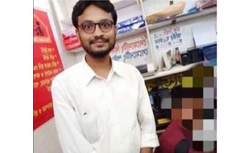 বাড়িতে পুলিশের হানা, দরজা আটকে ফেসবুক লাইভে আইনজীবীর আকুতি