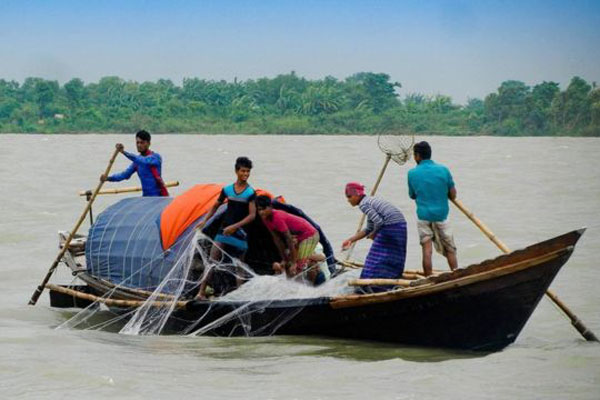 জেলেদের জন্য ২৩ হাজার ৪৯৭ মেট্রিক টন চাল বরাদ্দ