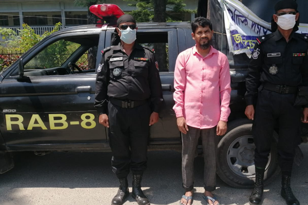 পটুয়াখালীতে ভুয়া চিকিৎসক আটক

