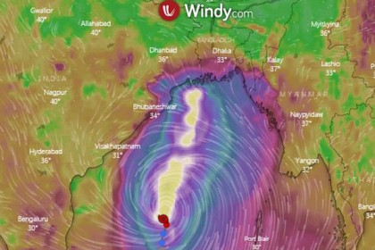 ২৪৫ কিমি ঝড়ো বাতাস নিয়ে এগোচ্ছে সুপার সাইক্লোন ‘আম্ফান’