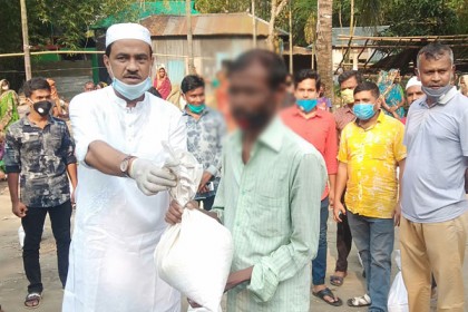 ধামরাইয়ে করোনায় মারা গেলে ৫০ হাজার টাকা প্রদানের ঘোষণা