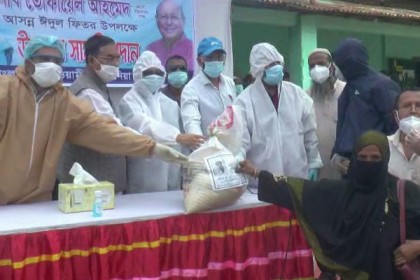 ত্রাণ নিয়ে কেউ যেন রাজনীতি না করে: তোফায়েল