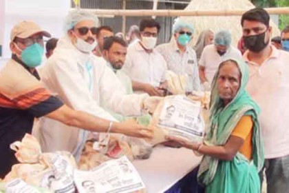 ফরিদপুরে বিএনপির নেতার উদ্যোগে ৩ শতাধিক পরিবারকে খাদ্য সহায়তা