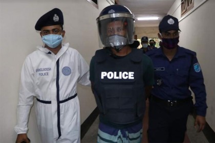 প্রেমে ব্যর্থ হয়ে নারী পুলিশ কর্মকর্তাকে হত্যার চেষ্টা, অতঃপর...