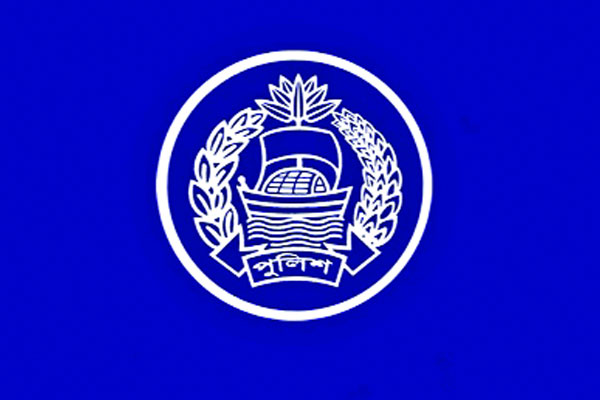 চট্টগ্রামে সবই করছে পুলিশ