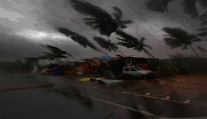 পশ্চিমবঙ্গে আঘাত হেনেছে বিধ্বংসী আম্ফান, তাণ্ডব চলবে ৪ ঘণ্টা