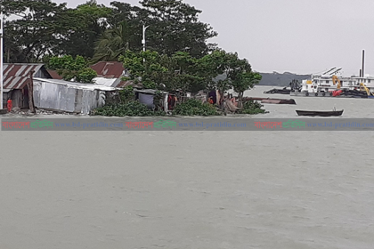 কীর্তনখোলার পানি বিপদসীমা অতিক্রম, জলোচ্ছ্বাসের আশংকা