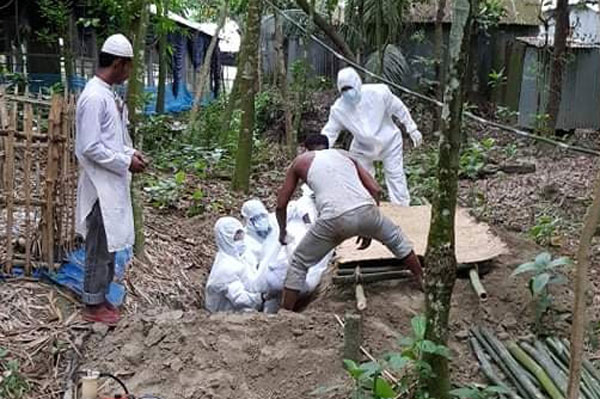 করোনা উপসর্গ নিয়ে মৃত্যু, লাশ দাফনে এলো না পরিবার ও এলাকার কেউ