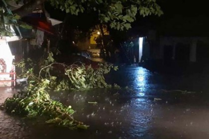 আম্ফানের দাপটে ভারতে মৃত্যু ৪