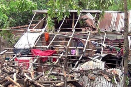 আম্ফানে লণ্ডভণ্ড সাতক্ষীরা, বেড়িবাঁধ ভেঙ্গে ১৫ গ্রাম প্লাবিত