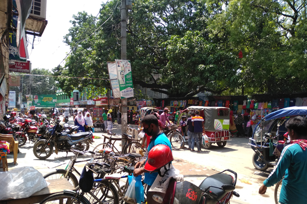 চাঁপাইনবাবগঞ্জে করোনা নিয়ে কোনো উৎকণ্ঠা নেই 

