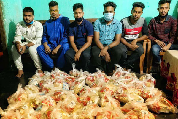 শ্রীমঙ্গলে ১০০ পরিবারে ঈদ উপহার পৌঁছে দিলো কলেজ ছাত্রলীগ