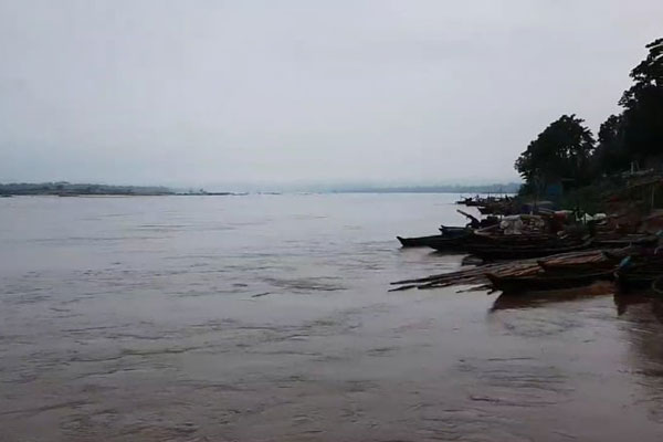 পাহাড়ি ঢলে বাড়তে শুরু করেছে সোমেশ্বরীর পানি 