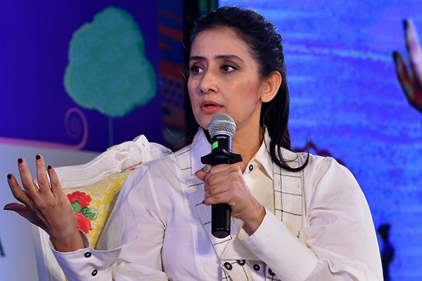 নেপালের পক্ষ নেয়ায় ভারতে বেকায়দায় মণীষা কৈরালা