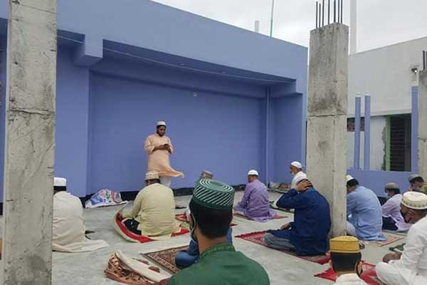 রাজশাহীতে ঈদের জামাতে মহামারী থেকে পরিত্রাণের দোয়া