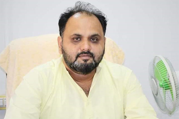 শ্বাসকষ্ট বেড়ে যাওয়ায় মেয়র ইকবালকে কুর্মিটোলায় স্থানান্তর