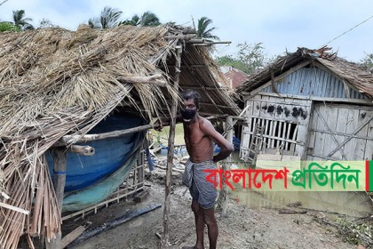 খুলনার বিধ্বস্ত উপকূলে বিবর্ণ ঈদ