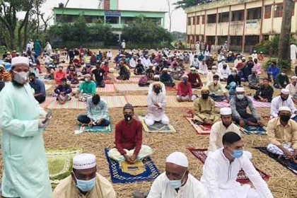 করোনা নির্মূলে লাকসামে মসজিদে মসজিদে দোয়া