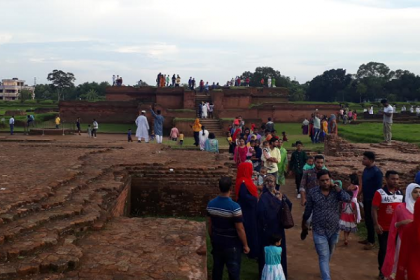 ঈদ বিনোদন কেন্দ্র শালবন বিহারে দর্শনার্থীদের ভিড় নেই 