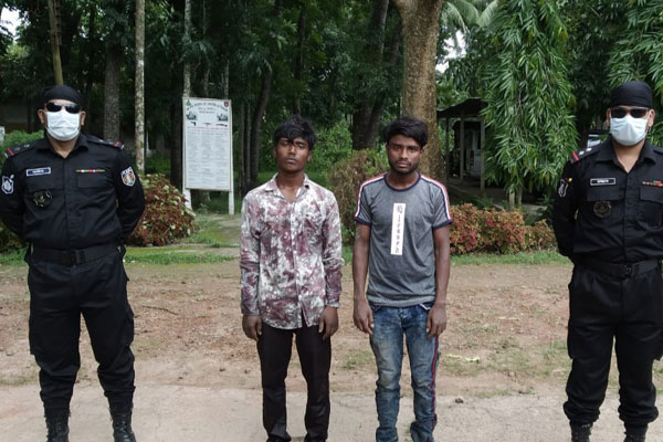 কিশোরগঞ্জে ২ ছিনতাইকারী গ্রেফতার