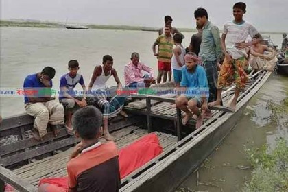 যমুনা নদীতে নৌকাডুবিতে দু'জনের মৃত্যু, নিখোঁজ ৩০