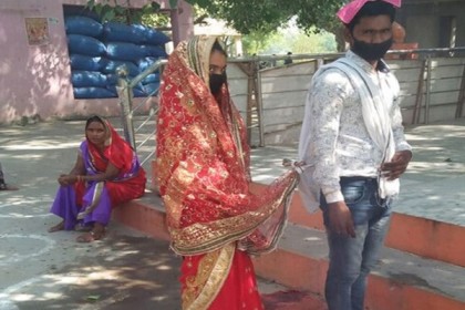 বিয়ে করতে ৮০ কিলোমিটার হাঁটলেন তরুণী!