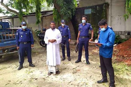 প্রধানমন্ত্রীর অনুদানের টাকা আত্মসাতের অভিযোগে মসজিদের খতিবের জেল