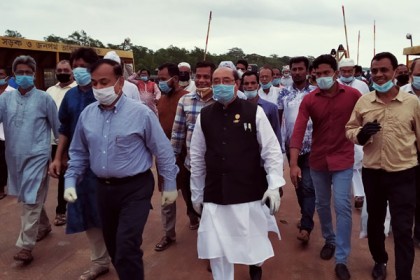 আম্ফানের ক্ষতি দখেতে মোরেলগঞ্জে পানিসম্পদ প্রতিমন্ত্রী