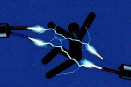 হালুয়াঘাটে বিদ্যুৎস্পৃষ্টে প্রাণ গেল স্কুলছাত্রের