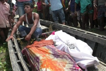 উলিপুরে নৌকাডুবিতে নিখোঁজ ৪ জনের লাশ উদ্ধার