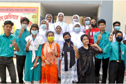 দিনাজপুর শিক্ষা বোর্ডে পাসের হারে তিন বিভাগেই এগিয়ে মেয়েরা