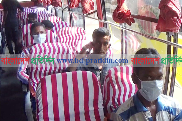 ঝিনাইদহে স্বাস্থ্যবিধি মেনে চলছে গণপরিবহণ