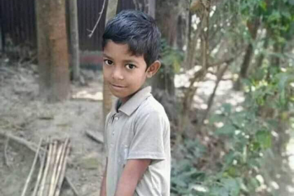 কুমিল্লায় গোয়াল ঘরে স্কুল ছাত্রের লাশ, সৎ মা আটক